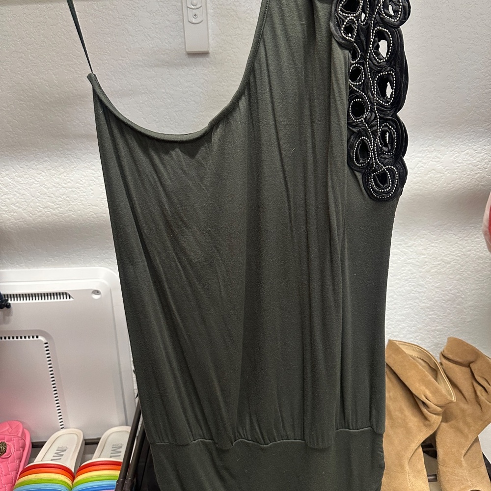 Random dresses - Picture 7 of 16